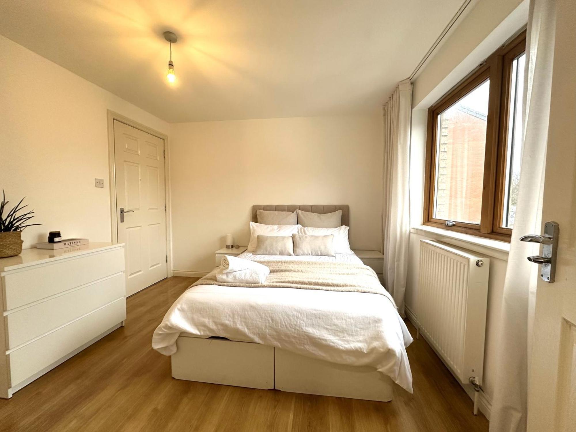 Private Room With En-Suite And Parking In Shared Flat Glasgow Bagian luar foto