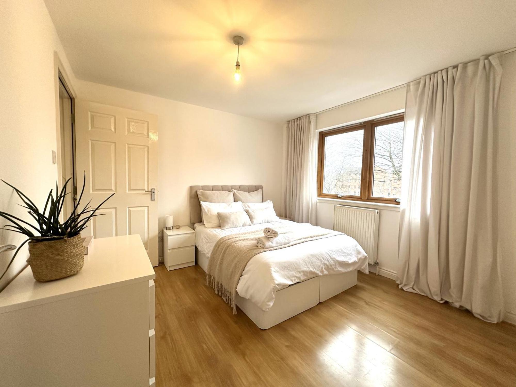 Private Room With En-Suite And Parking In Shared Flat Glasgow Bagian luar foto